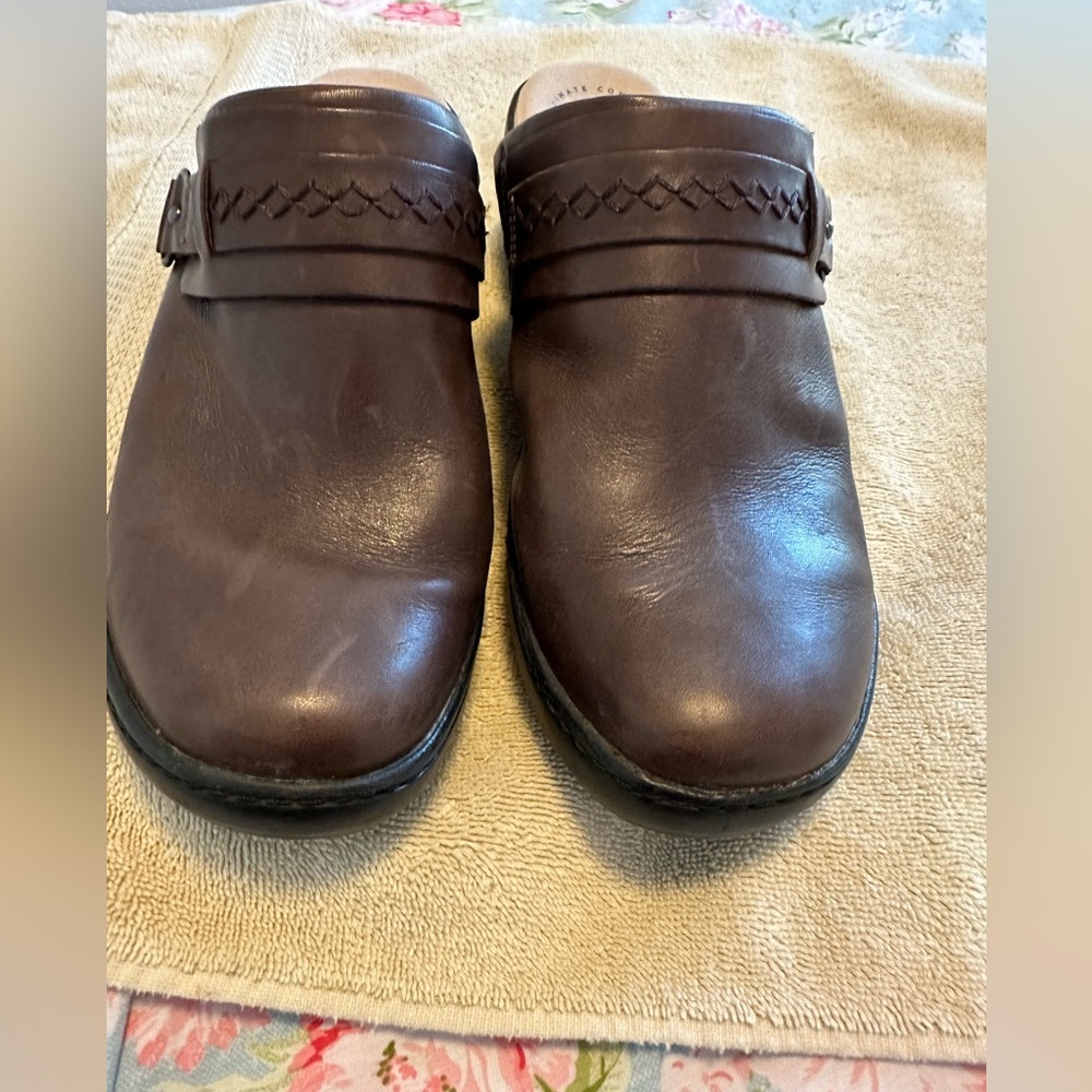 Clark’s ultimate comf collection clogs